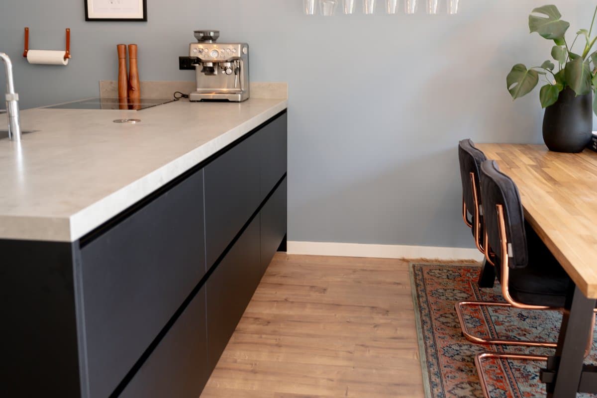 Matte vs glanzende keuken wrap: wat past bij jouw stijl?